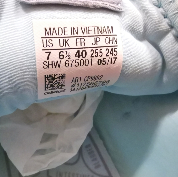 Adidas shoes - Picture 3 of 4